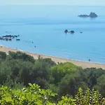 With Swimming Pool And Panorama Sea View - Appartement Pelekas