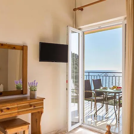 With Swimming Pool And Panorama Sea View - * 펠레카스