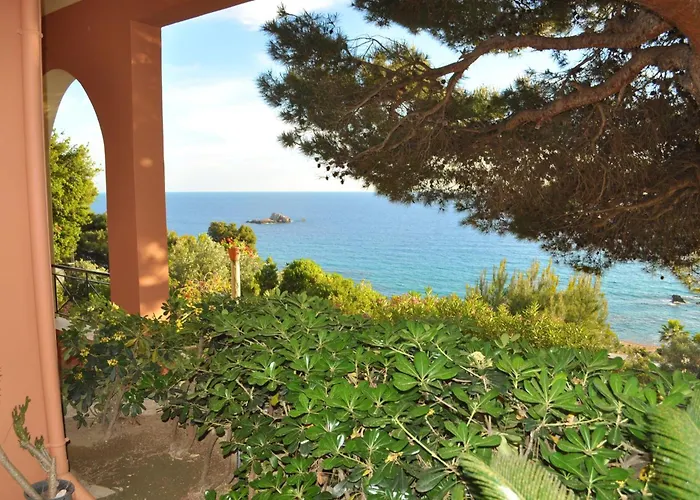 With Swimming Pool And Panorama Sea View - Пелекас
